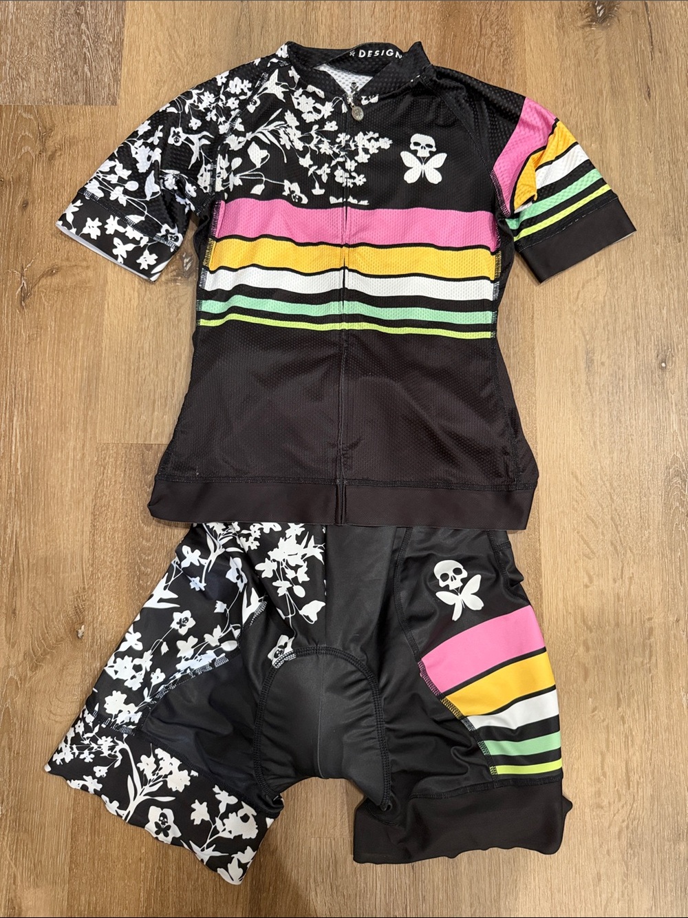 Betty Designs Floral Stripes Cycling Jersey & Bibs | Medium 🖤🩷💚💛🚴‍♀️